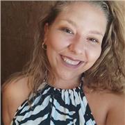 Doy clases de varias asignaturas de primaria. Sobre todo matemáticas, lengua e inglés